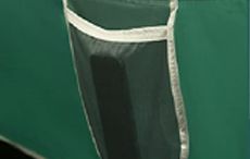 2 mesh pocketson the side